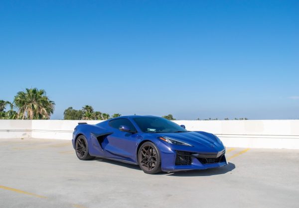 CORVETTE C8 ZO6 (NAVY BLUE) - Image 2