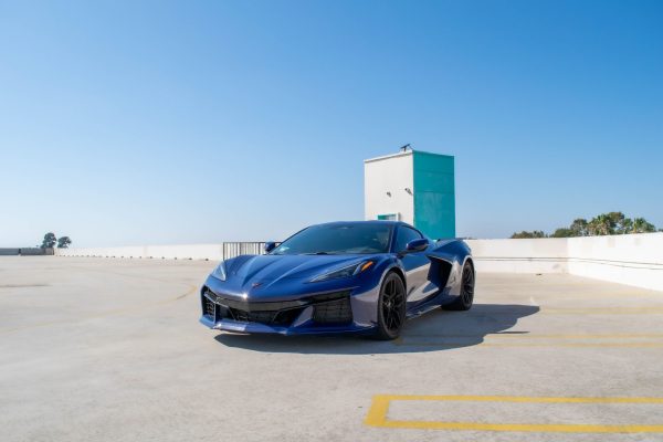 CORVETTE C8 ZO6 (NAVY BLUE) - Image 3