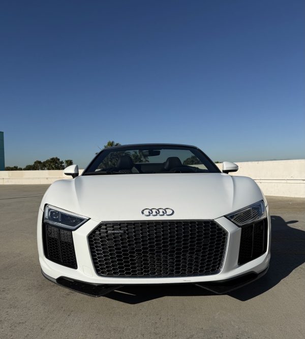 Audi R8 V10 Spyder - Image 3