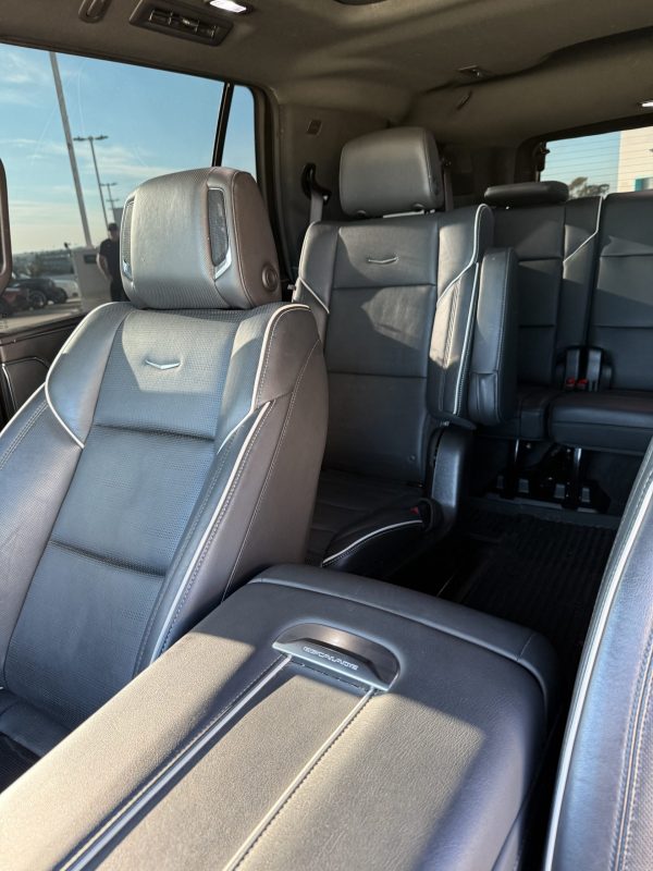 cadillac escalade sport - Image 10