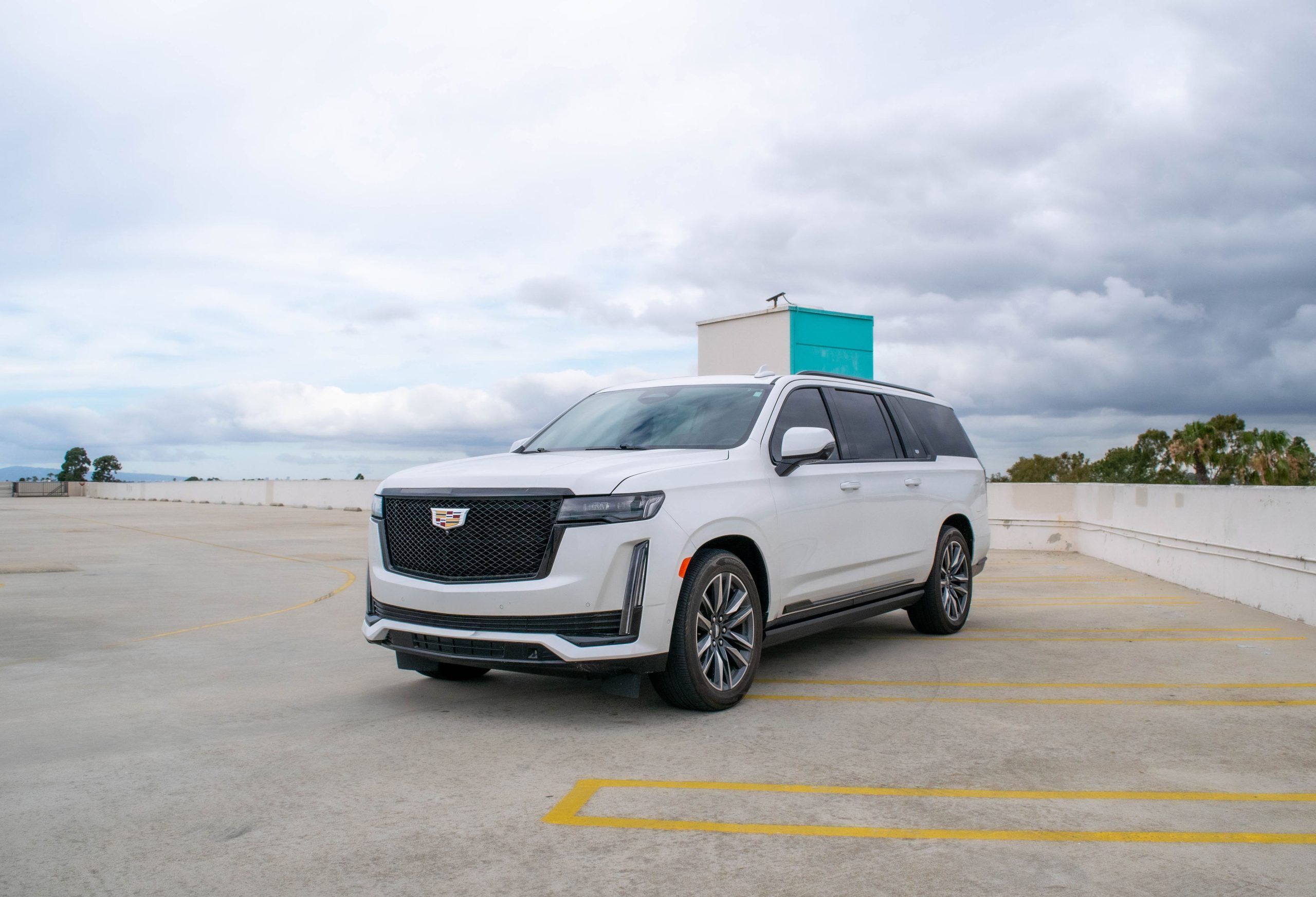 DSC_0005-scaled-1.jpg CADILLAC ESCALADE ESV (WHITE) - Image 1