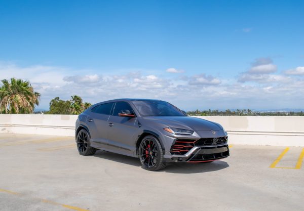 LAMBORGHINI URUS (GREY) - Image 2