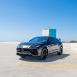 LAMBORGHINI URUS (BLACK)