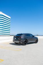 LAMBORGHINI URUS (BLACK) - Image 5