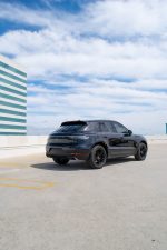 PORSCHE MACAN (BLACK) - Image 5
