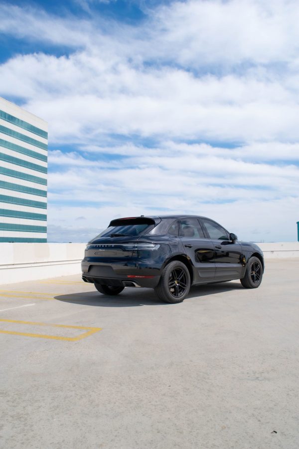 PORSCHE MACAN (BLACK) - Image 5