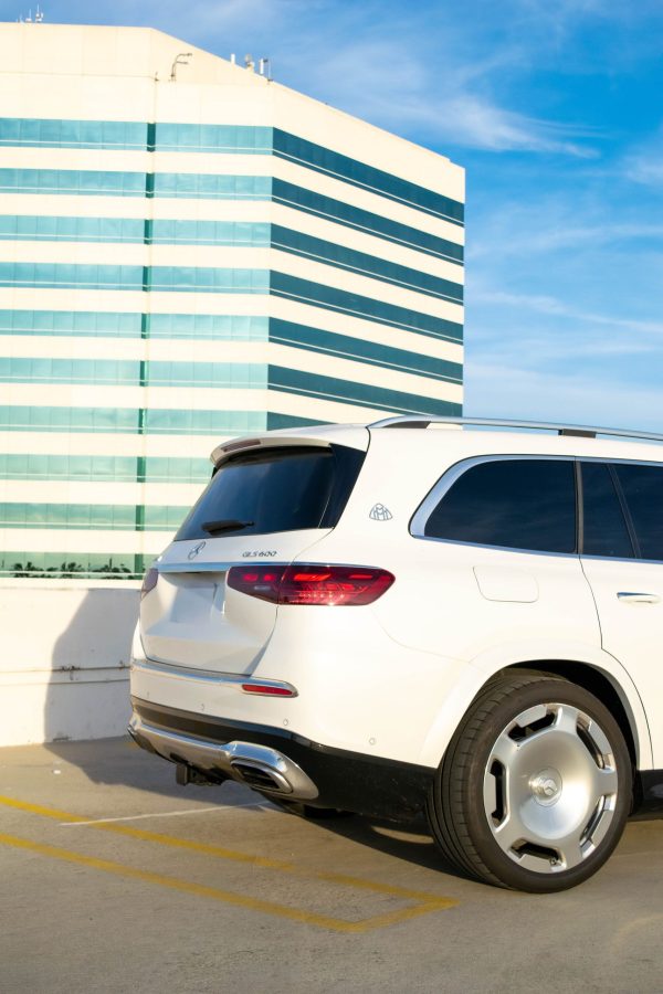 MERCEDES-MAYBACH GLS 600 (WHITE) - Image 7