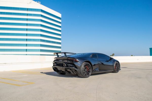 LAMBORGHINI HURACAN EVO (BLACK) - Image 5