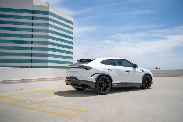 LAMBORGHINI URUS (WHITE) - Image 5
