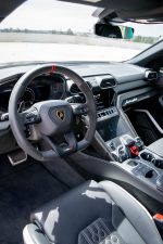 LAMBORGHINI URUS (WHITE) - Image 9