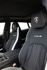 LAMBORGHINI URUS (WHITE) - Image 11