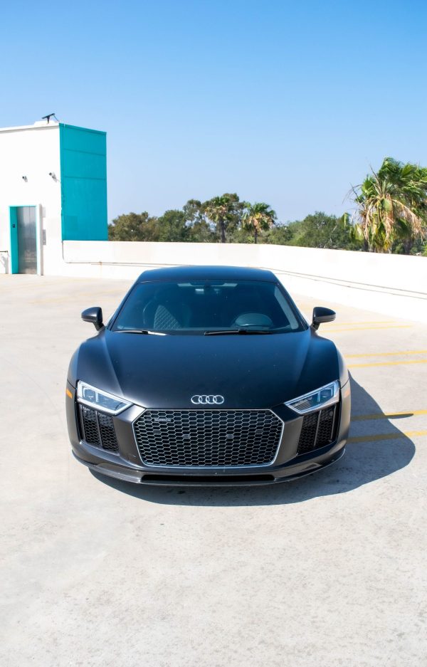 Audi R8 V10 BALCK - Image 2