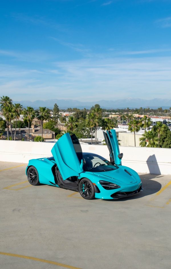 MCLAREN 720S (TURQUOISE) - Image 3