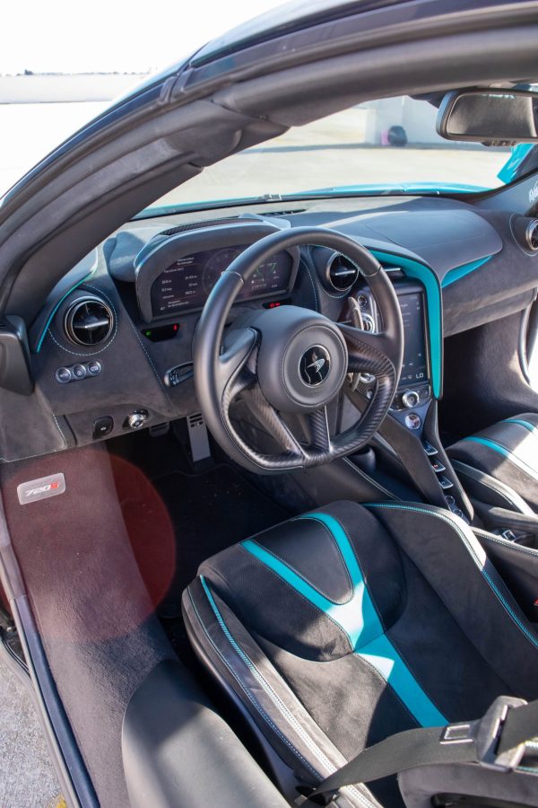 MCLAREN 720S (TURQUOISE) - Image 9