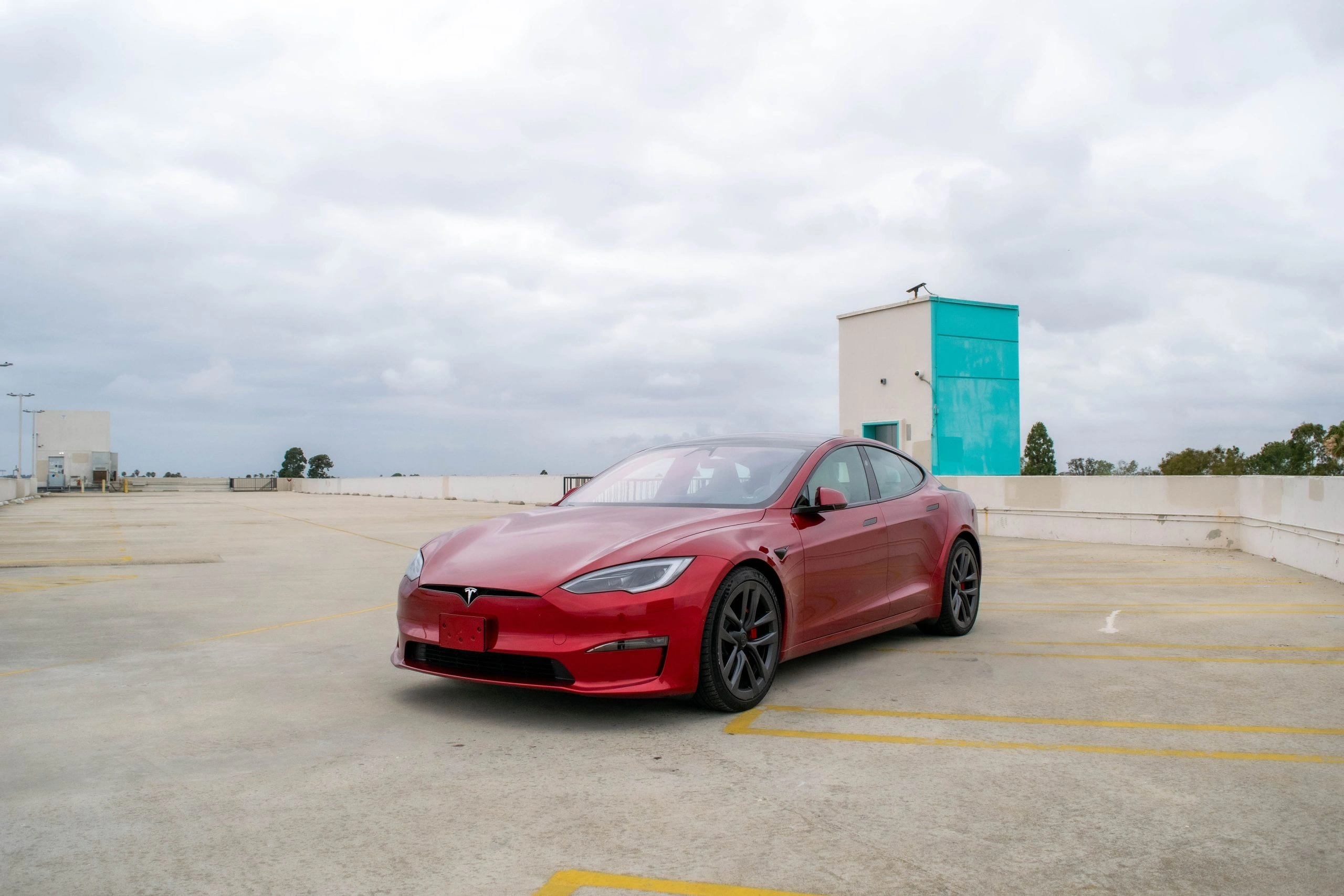 TESLA MODEL S PLAID - Image 1