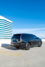 CADILLAC ESCALADE ESV - Image 4