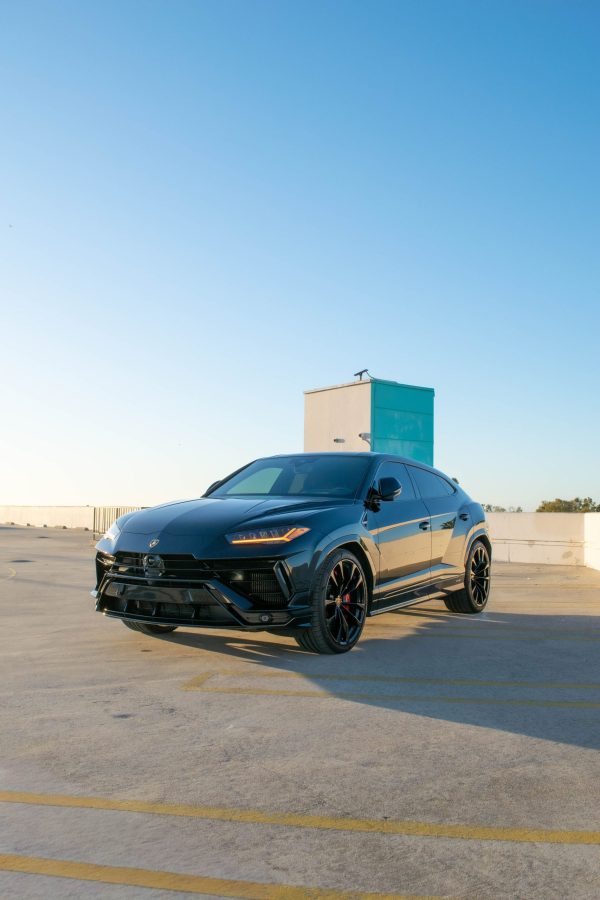 LAMBORGHINI URUS S (BLACK) - Image 3