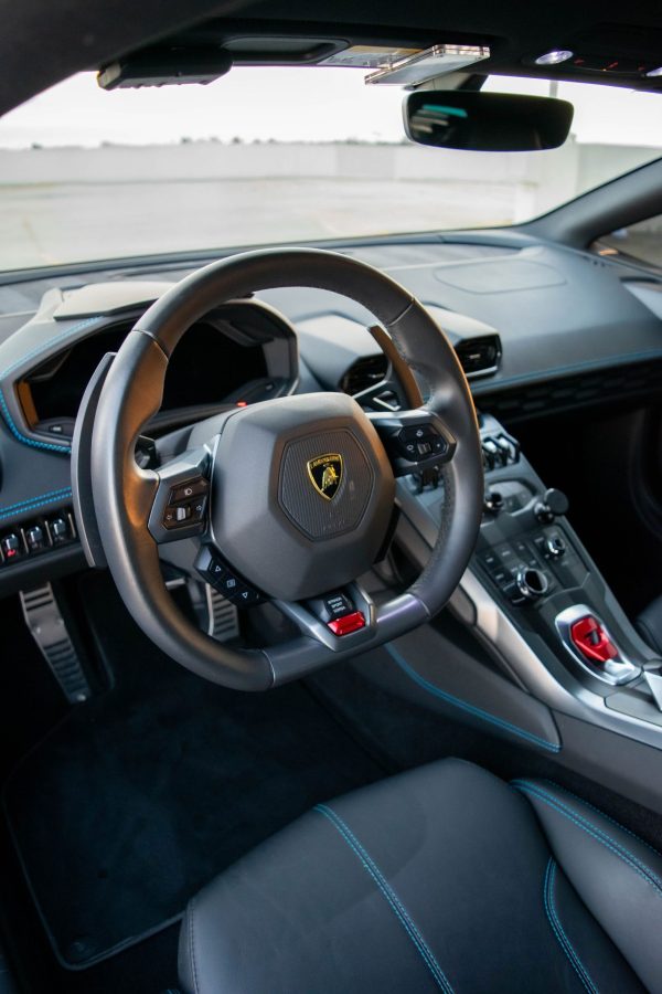 LAMBORGHINI HURACAN (BLUE) - Image 11