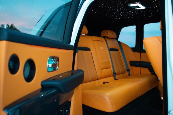 ROLLS-ROYCE CULLINAN (WHITE) - Image 9