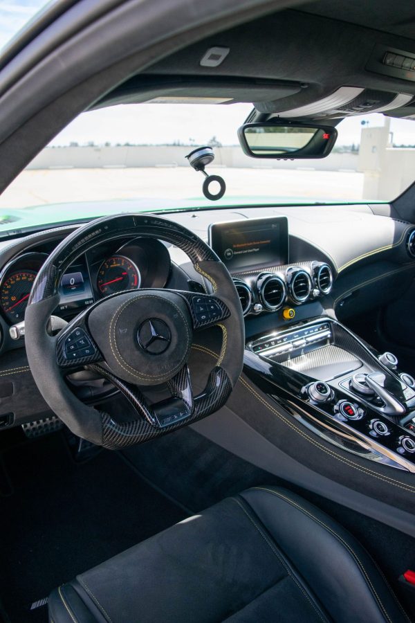 MERCEDES-AMG GT-R - Image 10