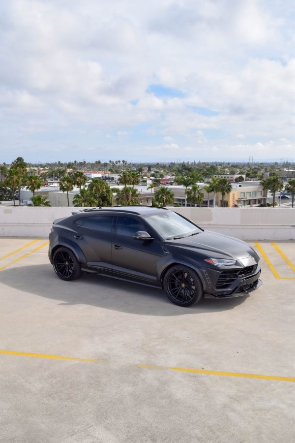 LAMBORGHINI WIDEBODY URUS (BLACK) - Image 4