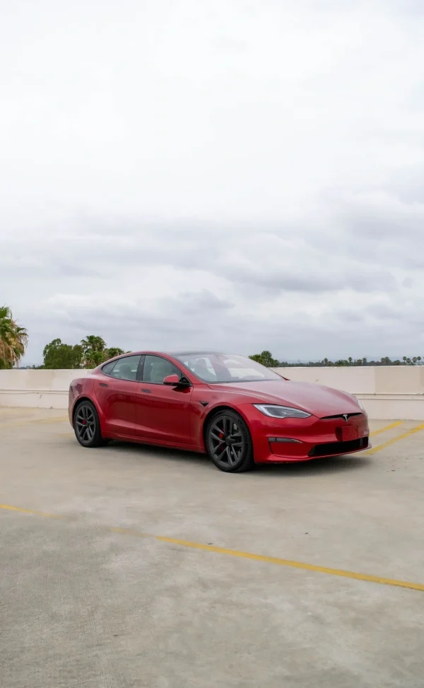 TESLA MODEL S PLAID - Image 3