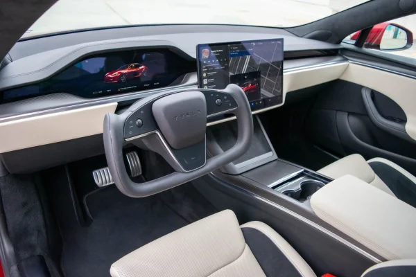TESLA MODEL S PLAID - Image 6