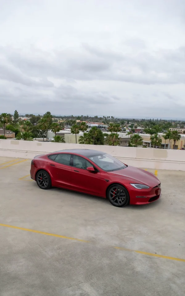 TESLA MODEL S PLAID - Image 2